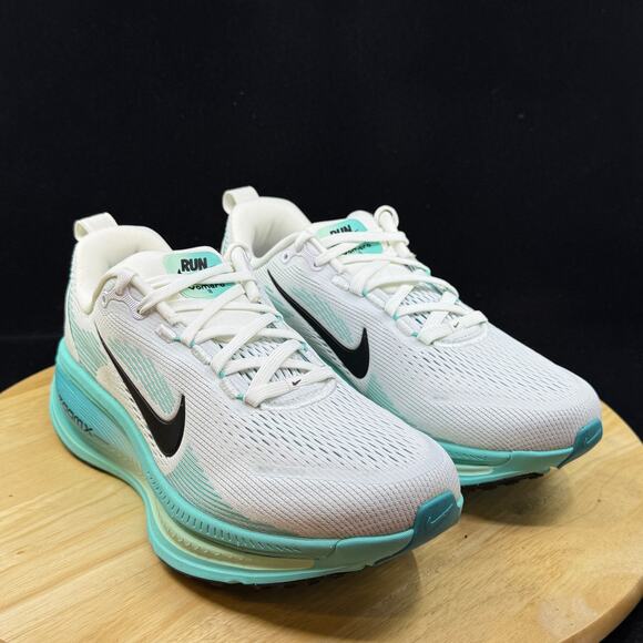 Athletic_Shoes